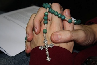 Mains et chapelet Mains et chapelet